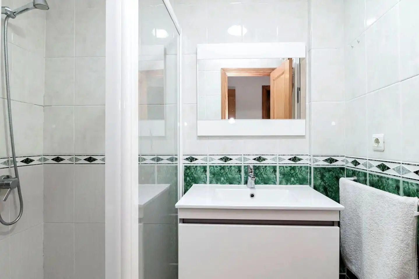 Bathroom of Detached homes for sale in Gandia  with Air Conditioner and Terrace