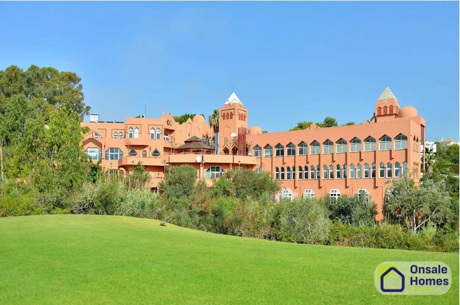 Vista exterior de Edificio en venta en Marbella