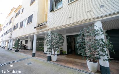 Exterior view of Single-family semi-detached for sale in Sant Andreu de Llavaneres  with Air Conditioner, Terrace and Swimming Pool