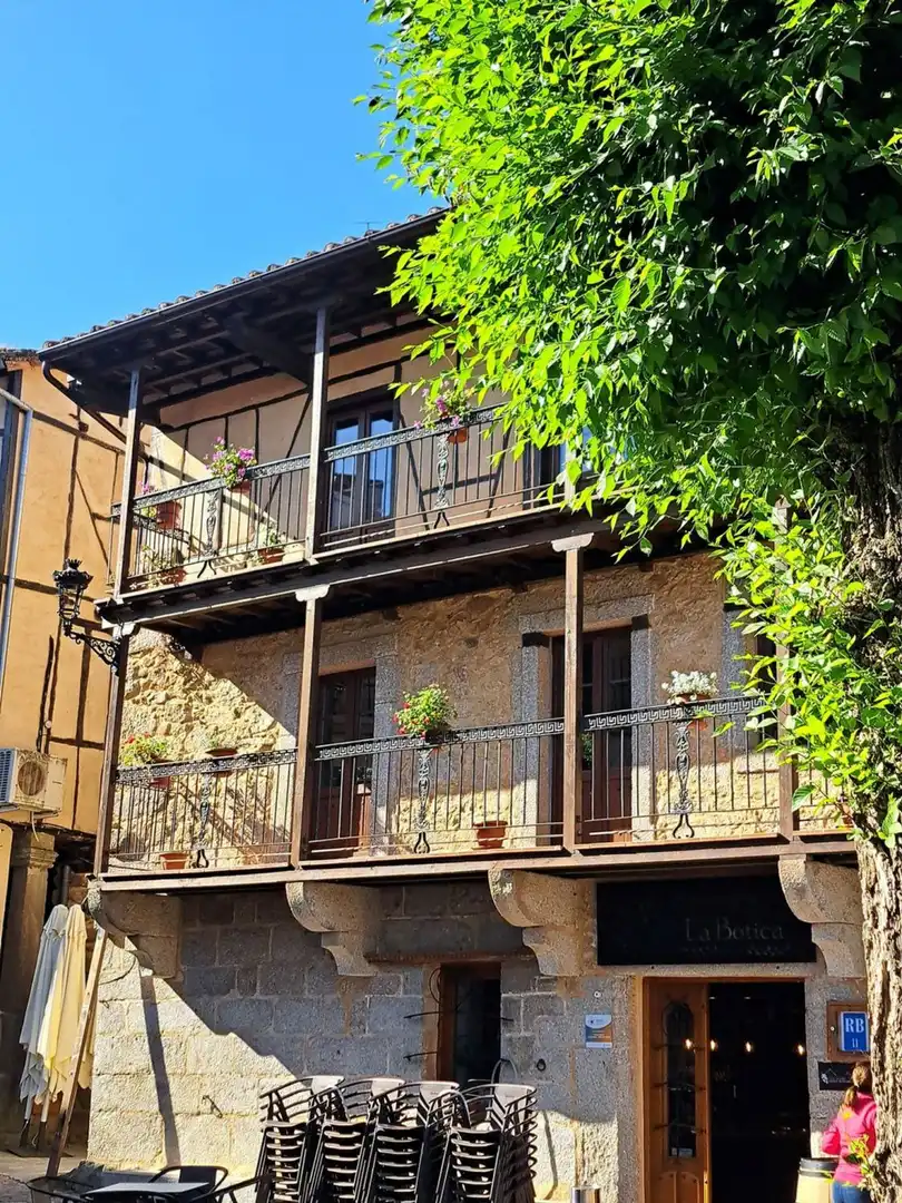 Vista exterior de Casa o chalet en venta en San Esteban de la Sierra