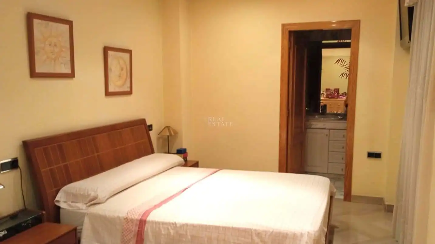 Bedroom of Duplexes for sale in Elche / Elx  with Air Conditioner, Heating and Storage room