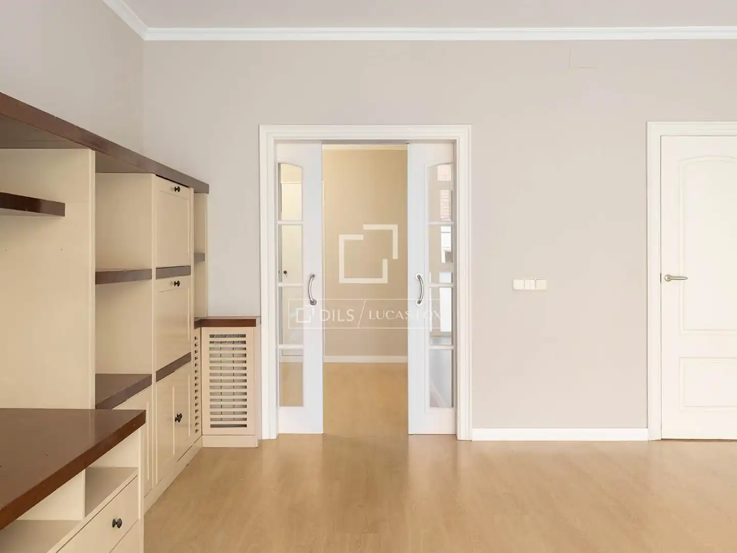 Wohnung zum Verkauf in Barcelona mit Klimaanlage und Heizung