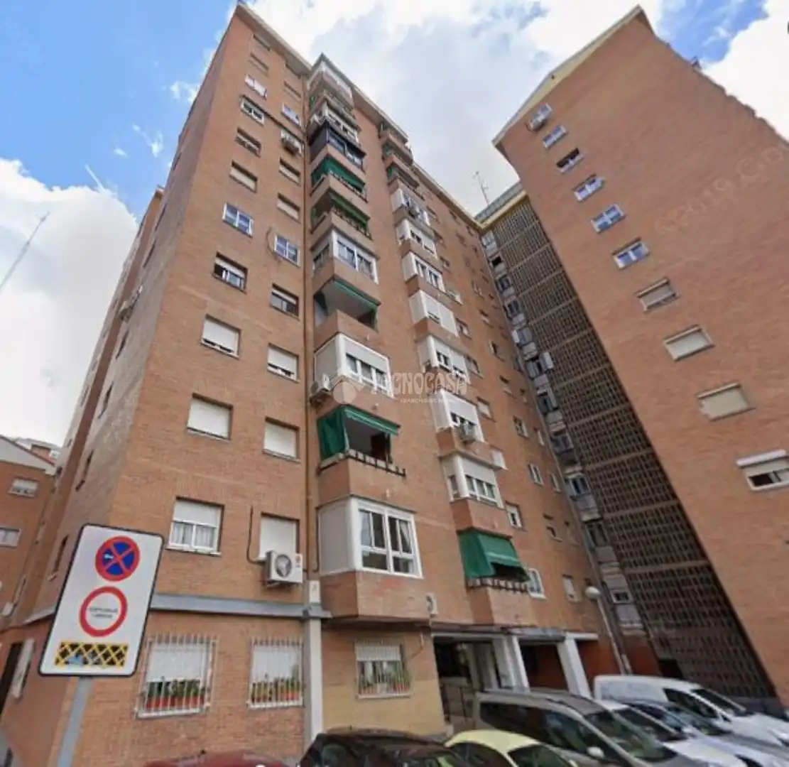 Vista exterior de Pis en venda en Madrid amb Aire condicionat i Calefacció