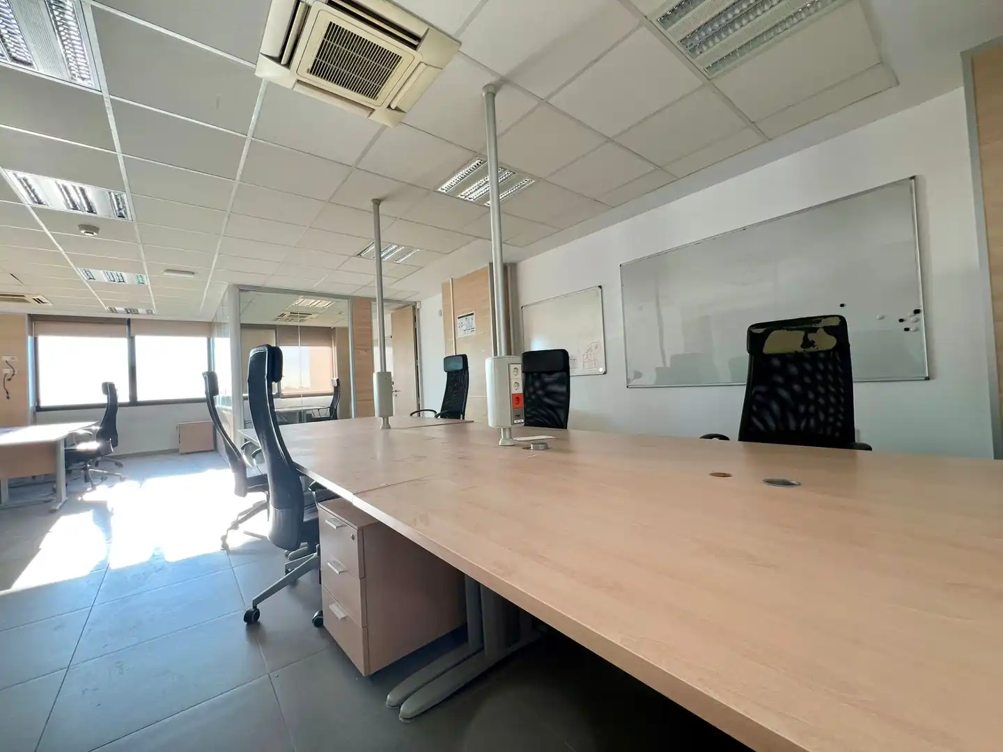 Büro zur Miete in Carrer del Fluvià, 1, Son Cladera
