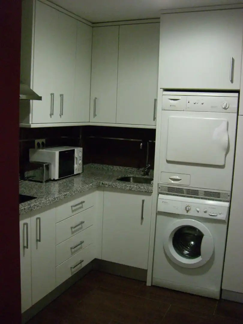 Wohnung zur Miete in Calle Fuente Nueva, Centro - Sagrario