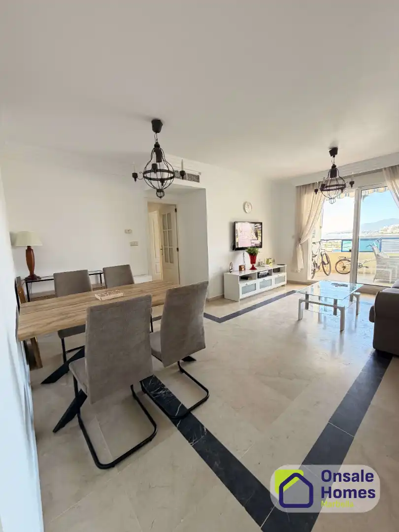 Esszimmer von Wohnungen zur Miete in Marbella mit Klimaanlage, Terrasse und Möbliert