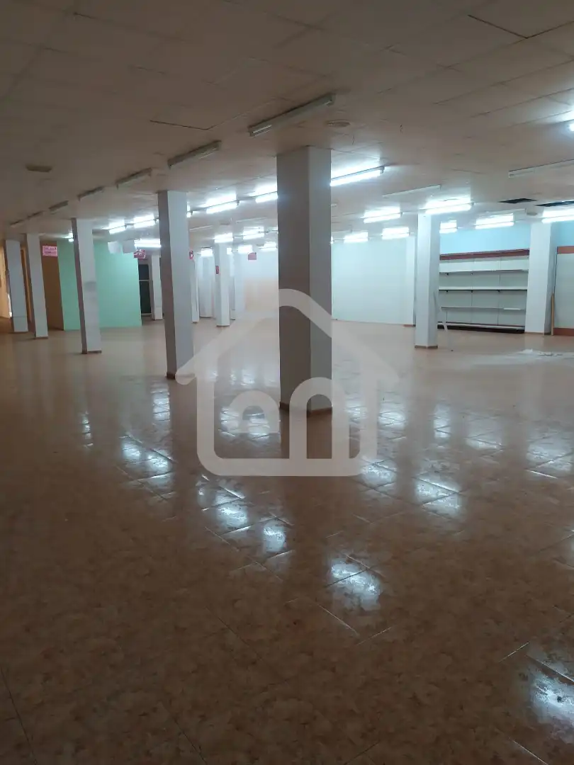 Locale commerciale in affitto a Avenida Estación, imagen 5