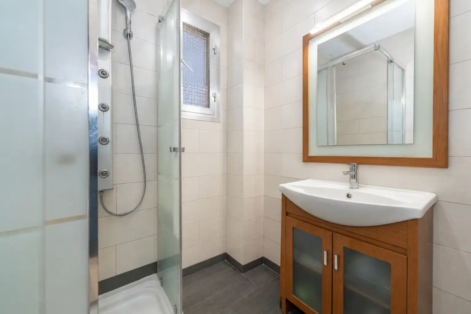 Baño de Piso en venta en Fuenlabrada con Aire acondicionado, Calefacción y Terraza