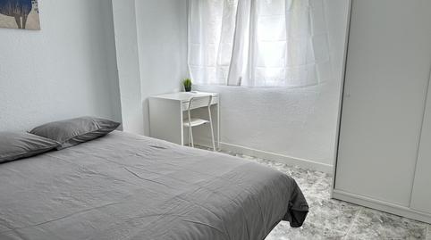 Photo 2 of Flat to share in Calle de Sáhara, 52, Los Rosales, Madrid