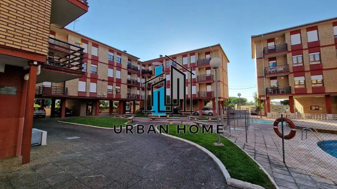 Vista exterior de Piso en venta en Carrizo con Calefacción, Parquet y Terraza