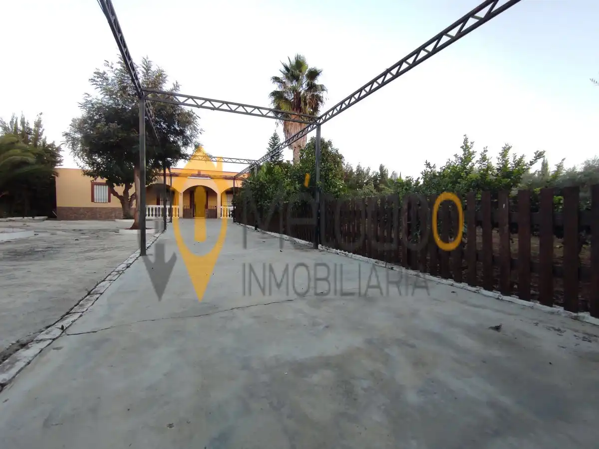 Casa o chalet en venta en Carmona, Carmona