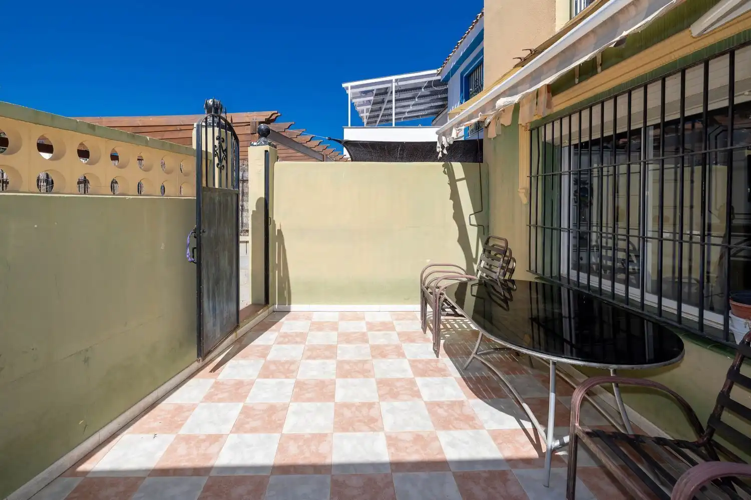 Terrassa de Casa adosada en venda en Fuengirola amb Aire condicionat, Terrassa i Traster