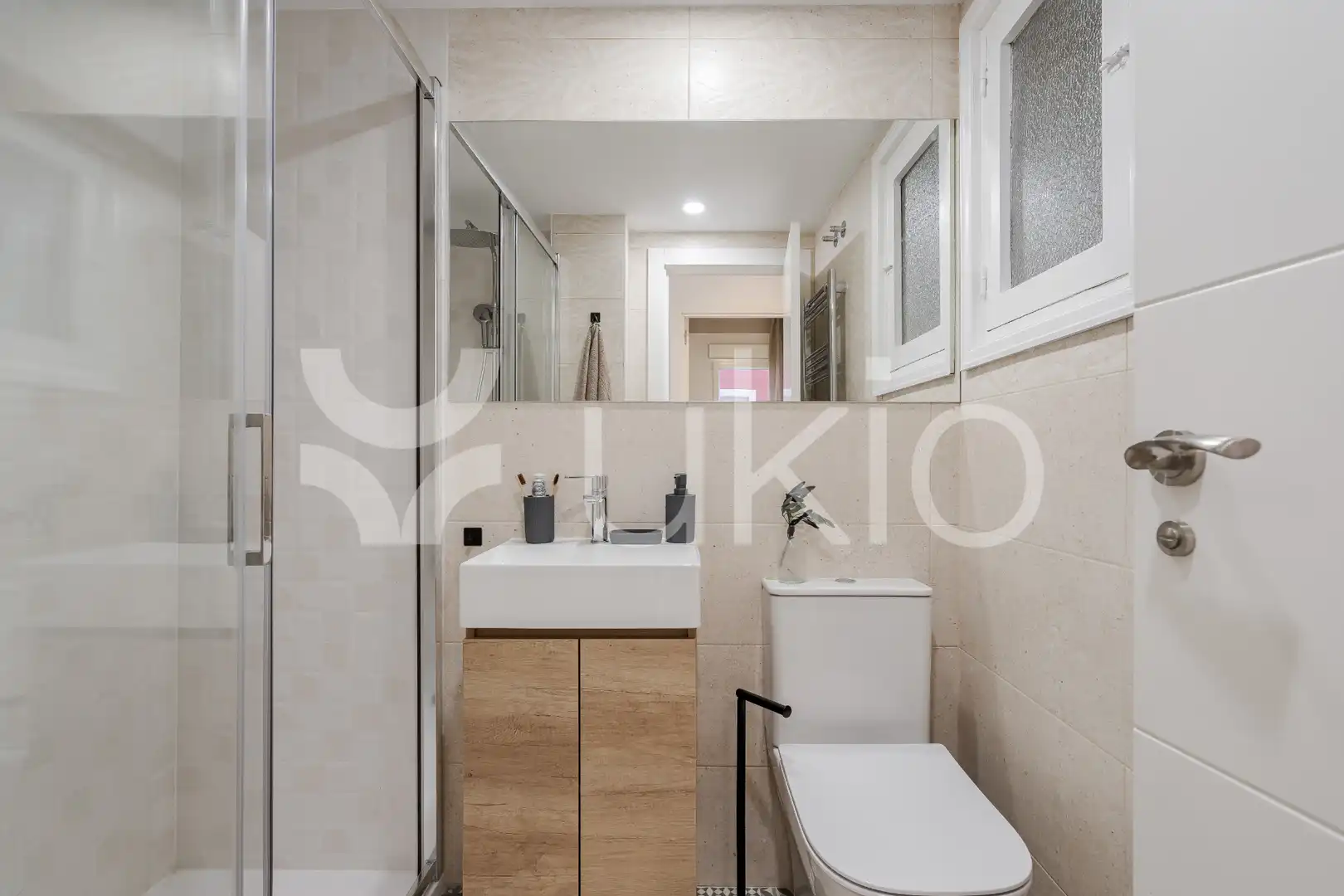 Bathroom of Apartments for rent in Madrid  with Air Conditioner, Heating and Furnished