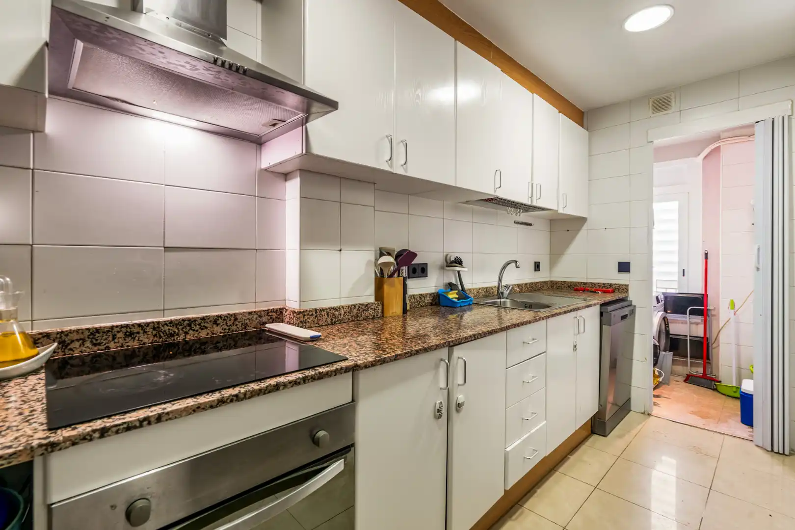 Küche von Wohnung zum Verkauf in Castelldefels mit Klimaanlage, Heizung und Terrasse