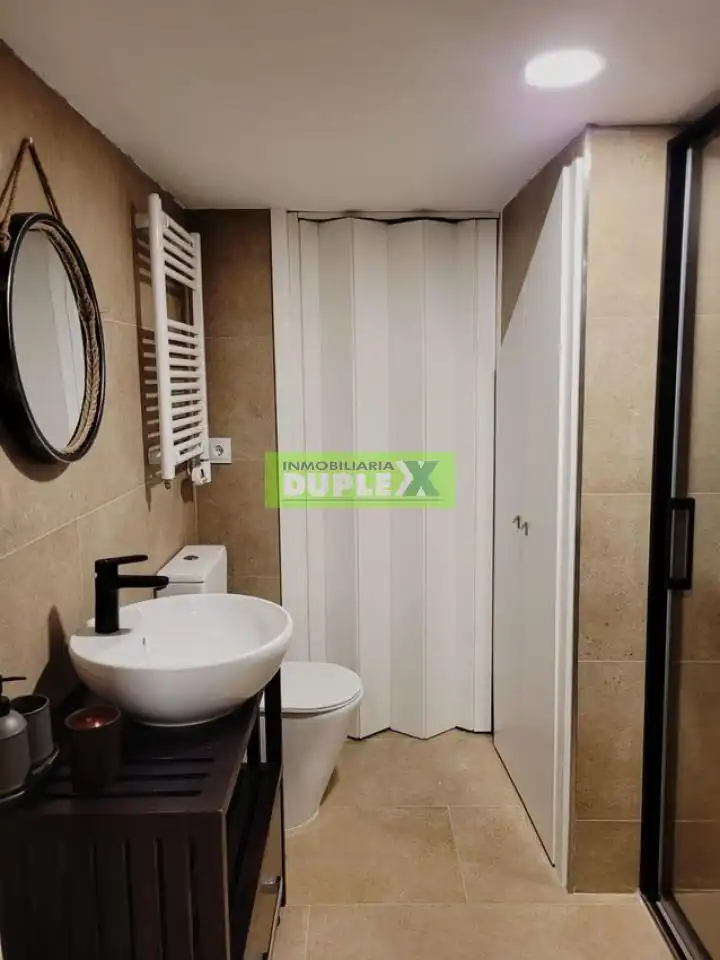 Baño de Finca rústica en venta en Poio con Calefacción y Jardín privado