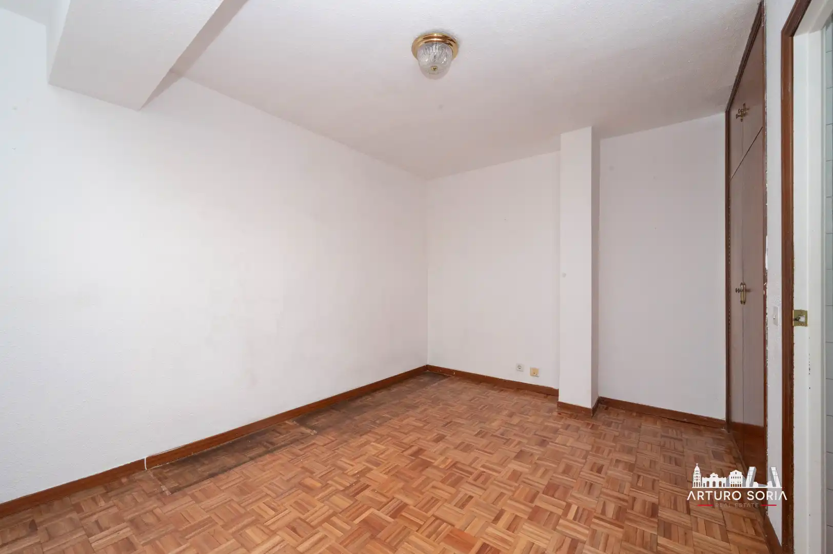 Piso en venta en Madrid con Calefacción y Terraza