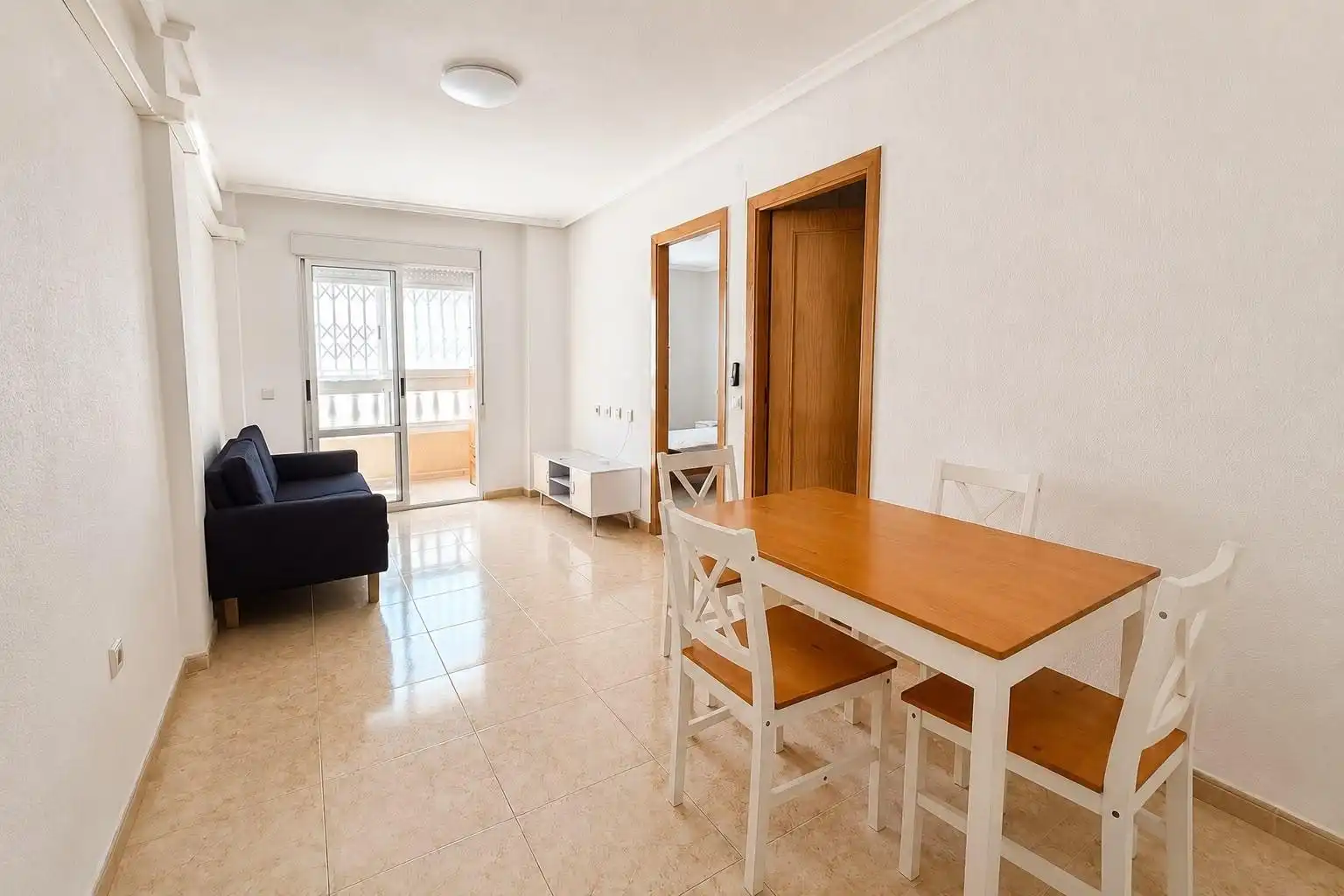 Ground floor for rent in El Molino