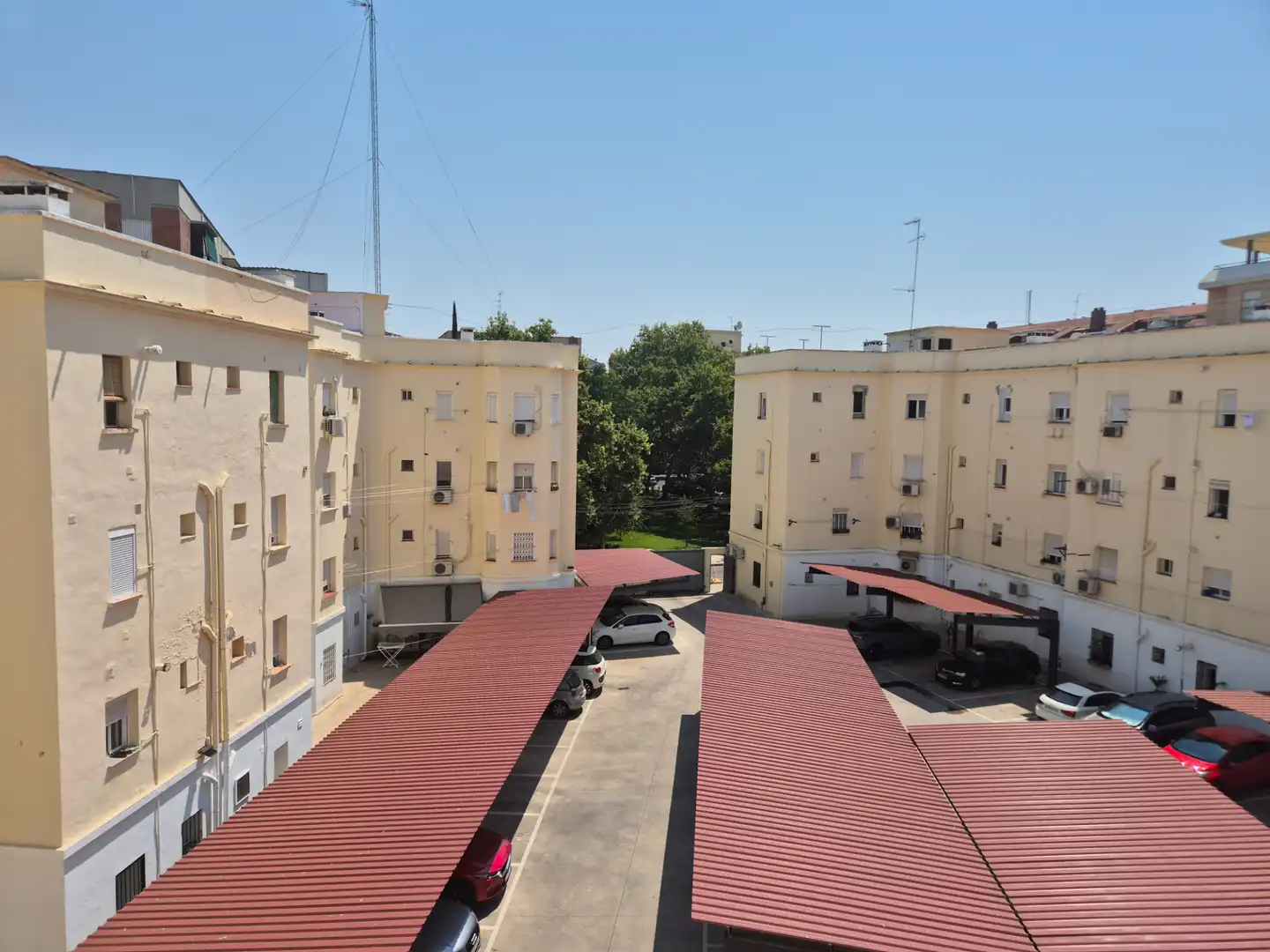 Vista exterior de Piso de alquiler en Badajoz con Aire acondicionado, Amueblado y Horno