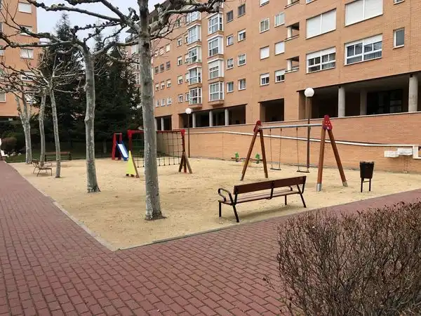 Aparcament de Pis de lloguer en Madrid amb Aire condicionat, Calefacció i Parquet