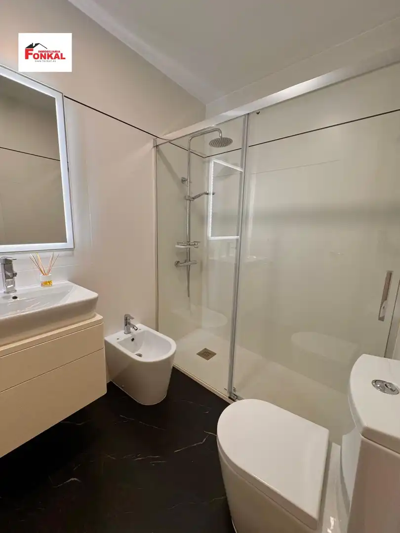 Bathroom of Flat for rent in Jerez de la Frontera  with Air Conditioner, Heating and Furnished