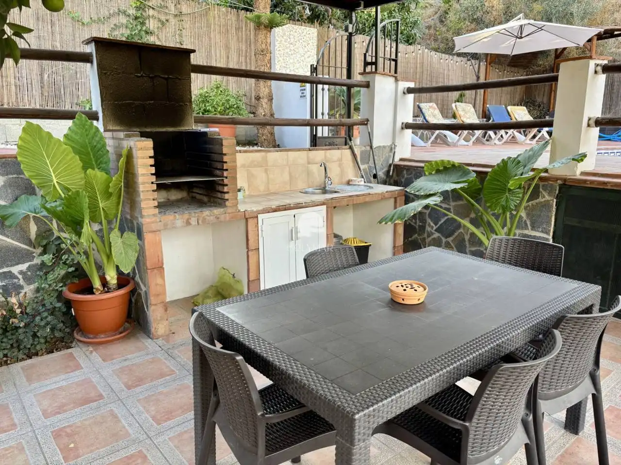 Terraza de Casa o chalet de alquiler en Canillas de Aceituno con Aire acondicionado, Calefacción y Jardín privado