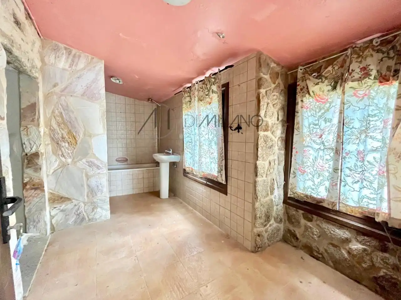 Bathroom of Houses for sale in Tomiño  with Private garden and Swimming Pool