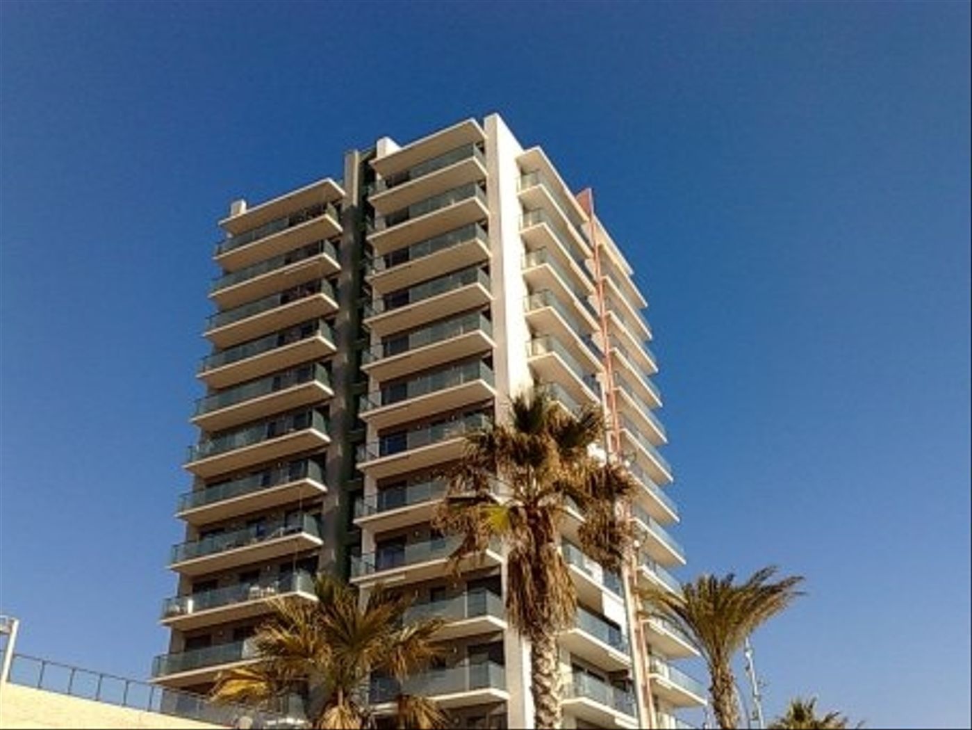 Vista exterior de Piso en venta en Badalona con Aire acondicionado, Calefacción y Parquet