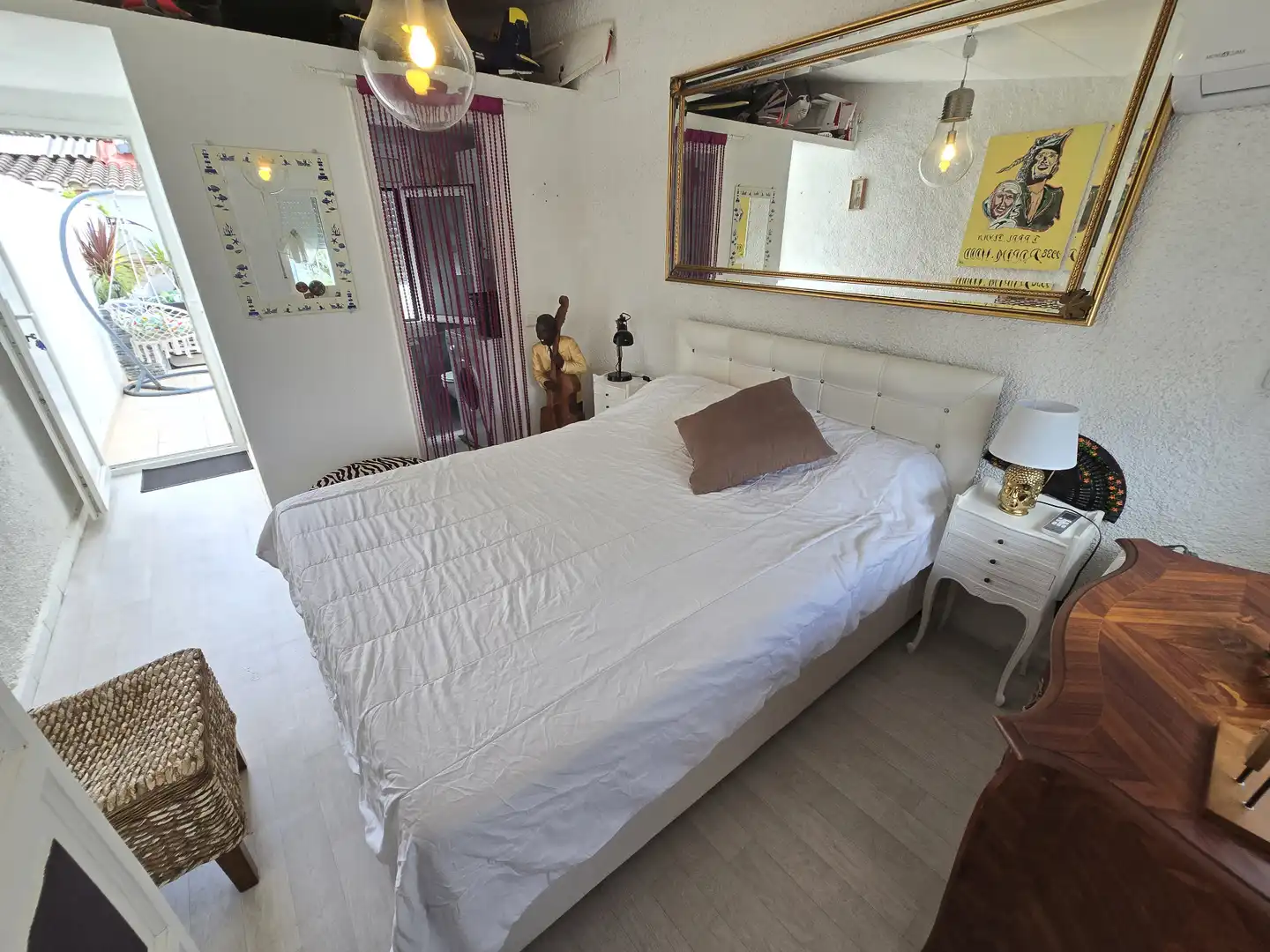 Dormitori de Casa adosada en venda en Empuriabrava amb Aire condicionat, Piscina i Moblat