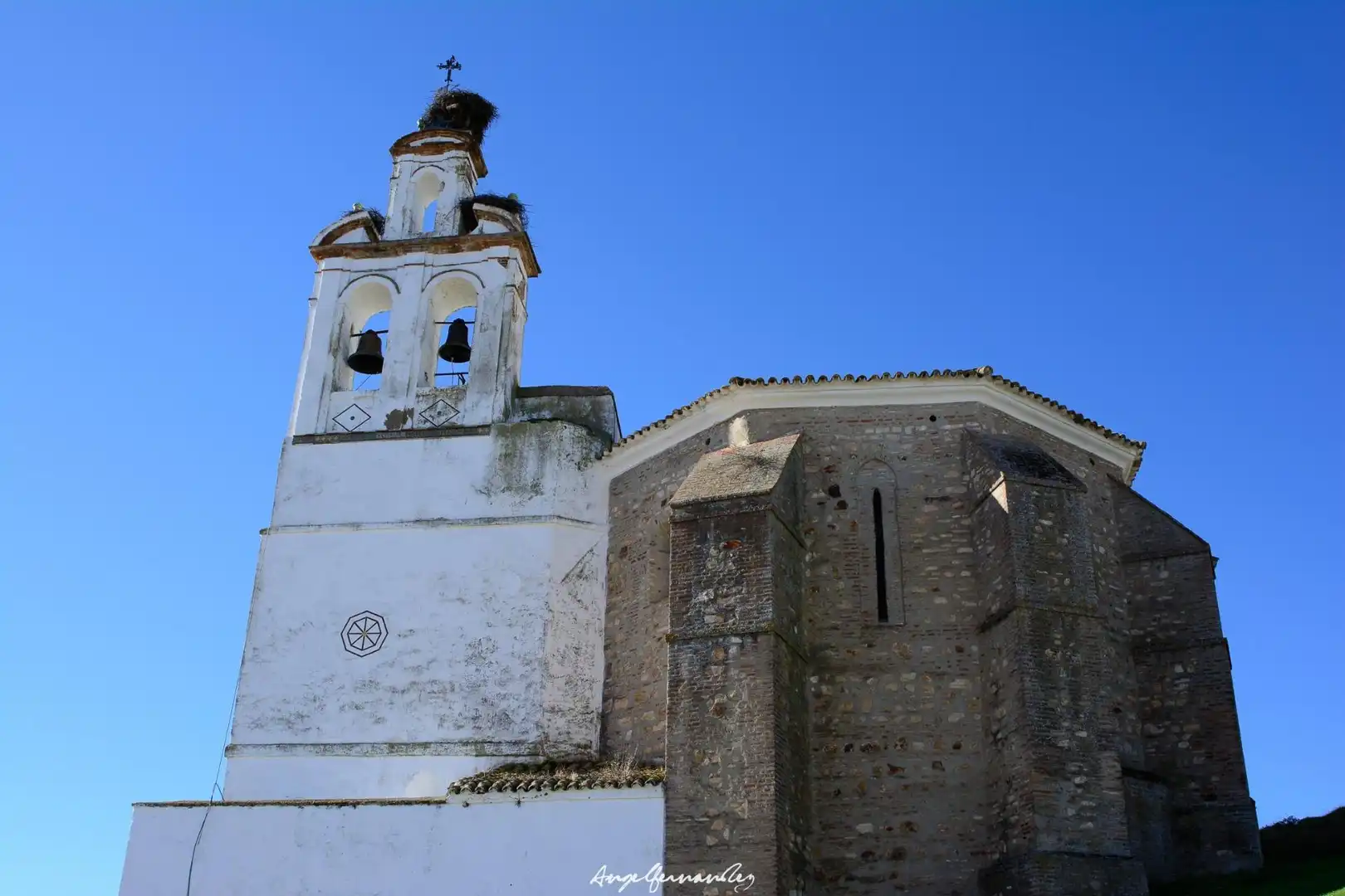 Vista exterior de Casa adosada en venta en Santa Olalla del Cala con Terraza, Trastero y Amueblado