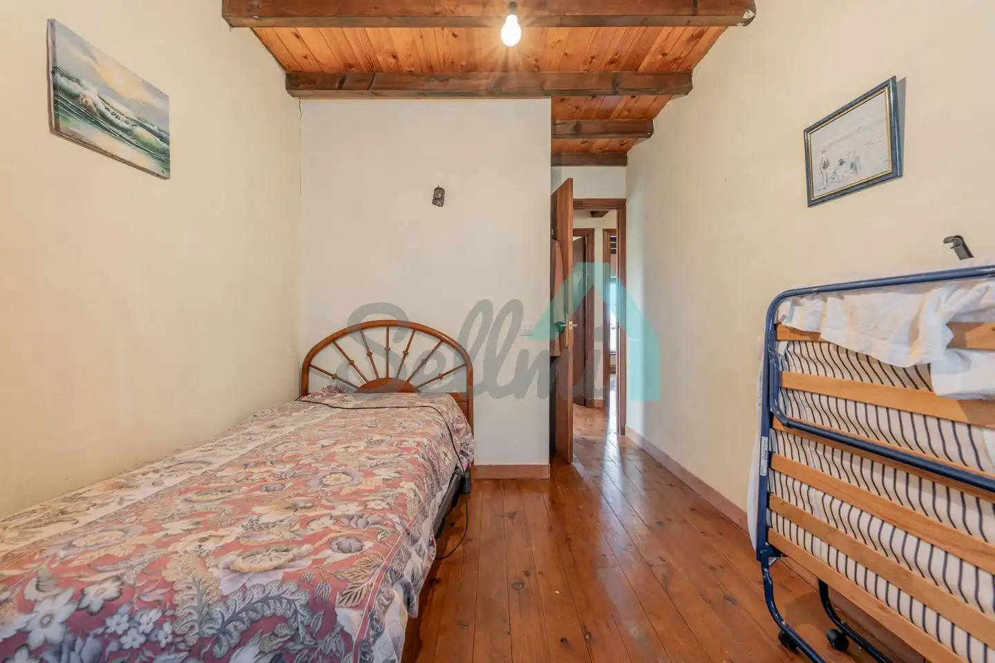 Dormitori de Casa o xalet en venda en Llanes amb Calefacció, Jardí privat i Parquet