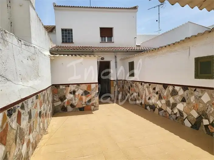Vista exterior de Casa adosada en venta en Humilladero con Trastero