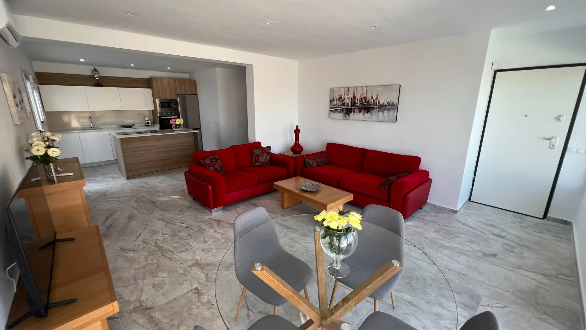 Sala d'estar de Casa o xalet en venda en Torrox amb Aire condicionat, Terrassa i Moblat