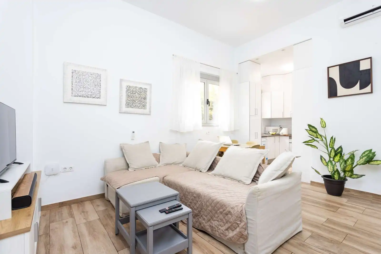 Wohnzimmer von Wohnungen zur untervermieten in  Santa Cruz de Tenerife Capital mit Klimaanlage, Terrasse und Möbliert