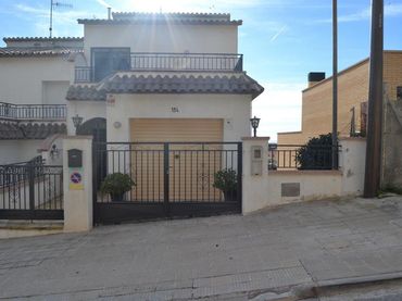 Casa a schiera con balcone in vendita a Segur de Calafell
