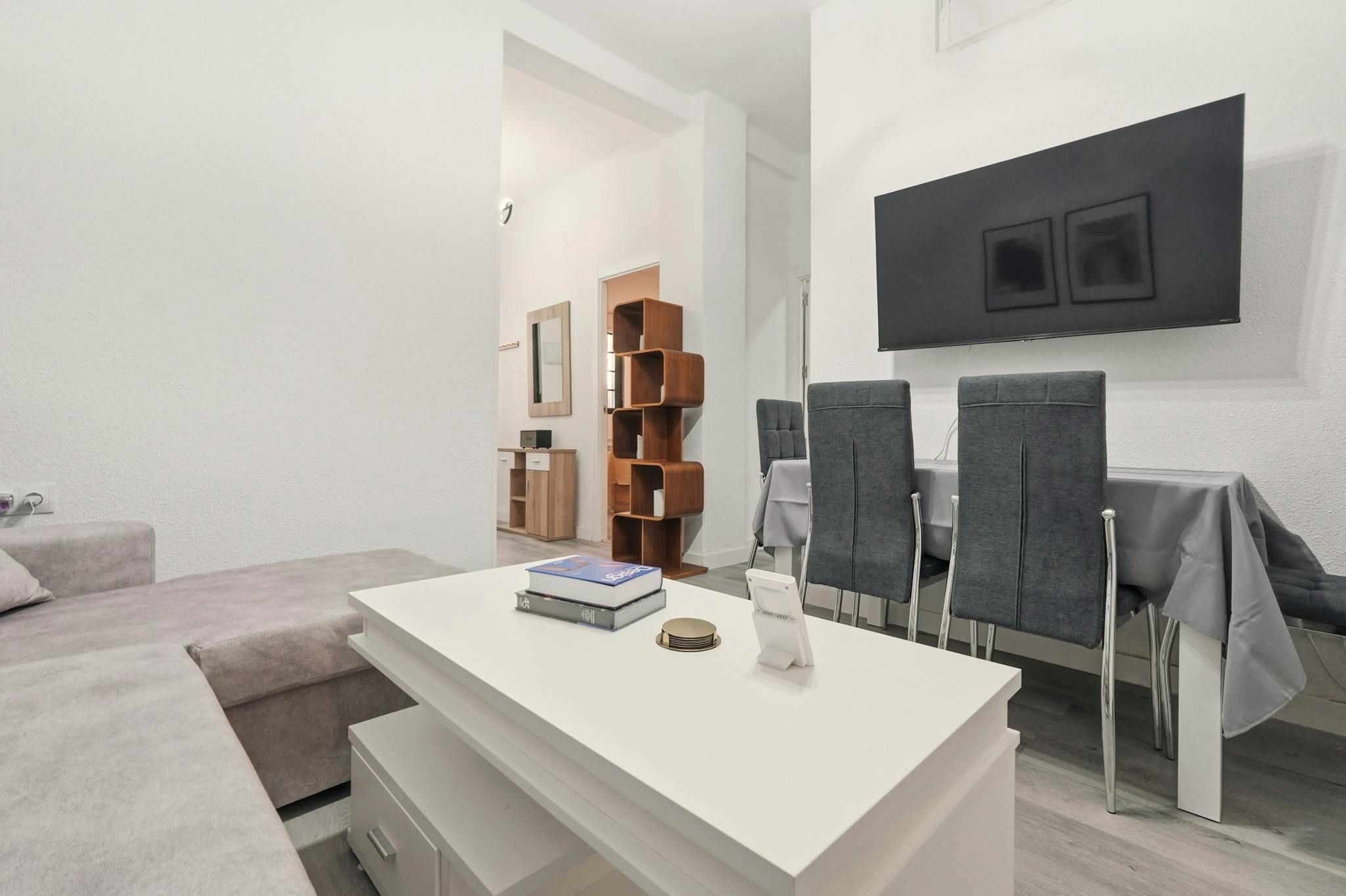 Sala de estar de Piso de alquiler en  Madrid Capital con Calefacción, Jardín privado y Amueblado