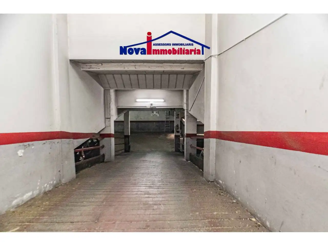 Parking for sale in Calle Narcís Monturiol, imagen 2