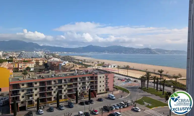 Vista exterior de Estudio en venta en Empuriabrava con Amueblado y Balcón