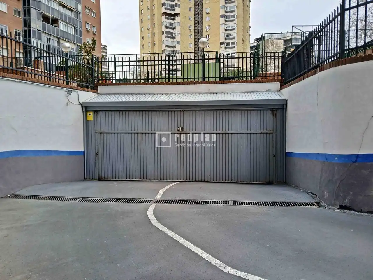 Aparcament de Garatge en venda en Madrid