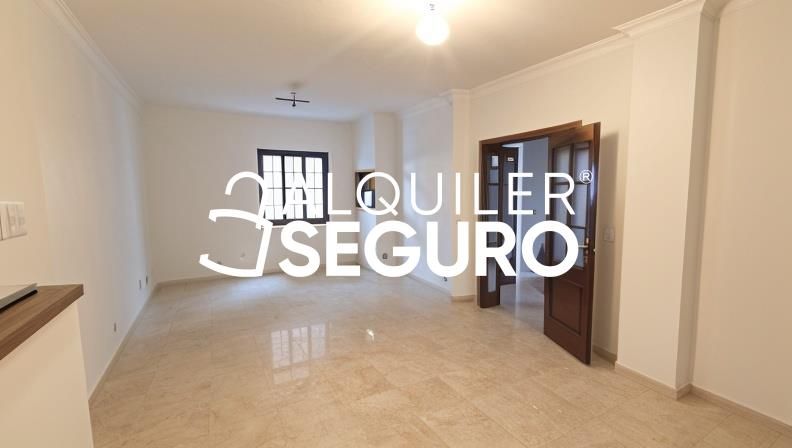 Sala d'estar de Casa o xalet de lloguer en Alcalá de Guadaira amb Aire condicionat