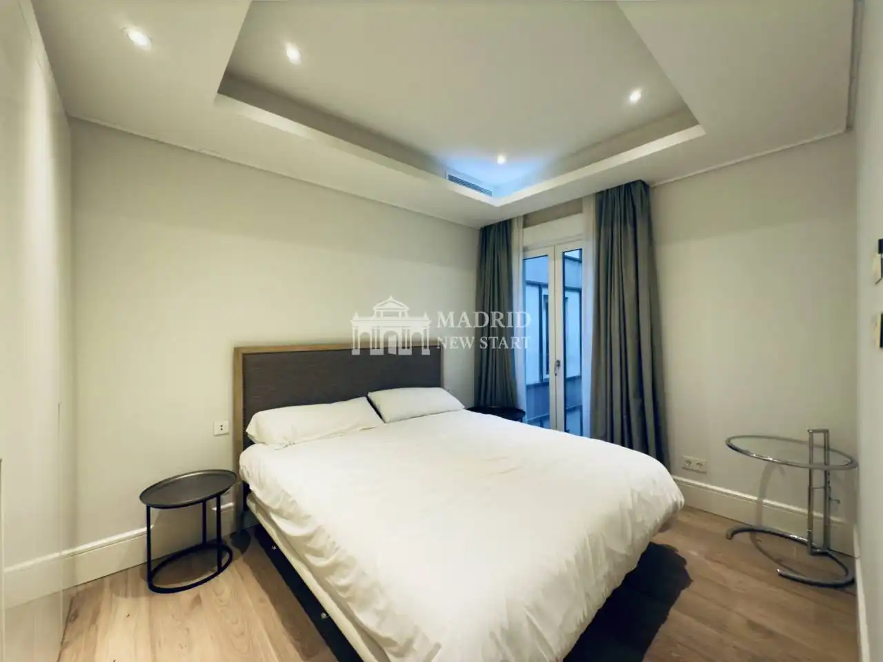 Schlafzimmer von Wohnung zur Miete in Madrid mit Klimaanlage, Heizung und Parkett