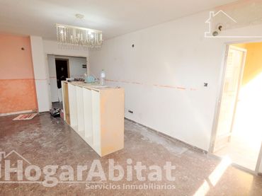 Appartamento con balcone in vendita a Calle CANOVAS DEL CASTILLO