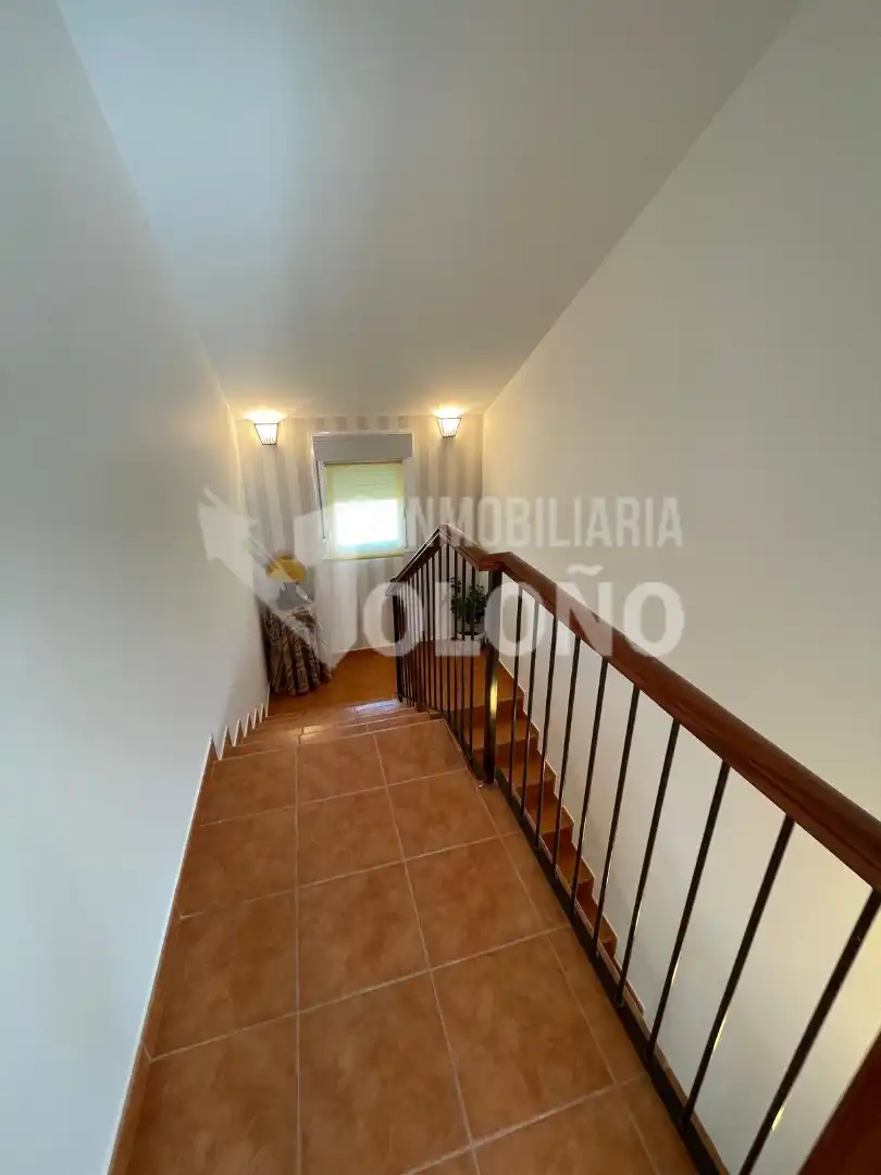 Casa o chalet en venta en Anguciana con Calefacción, Jardín privado y Parquet