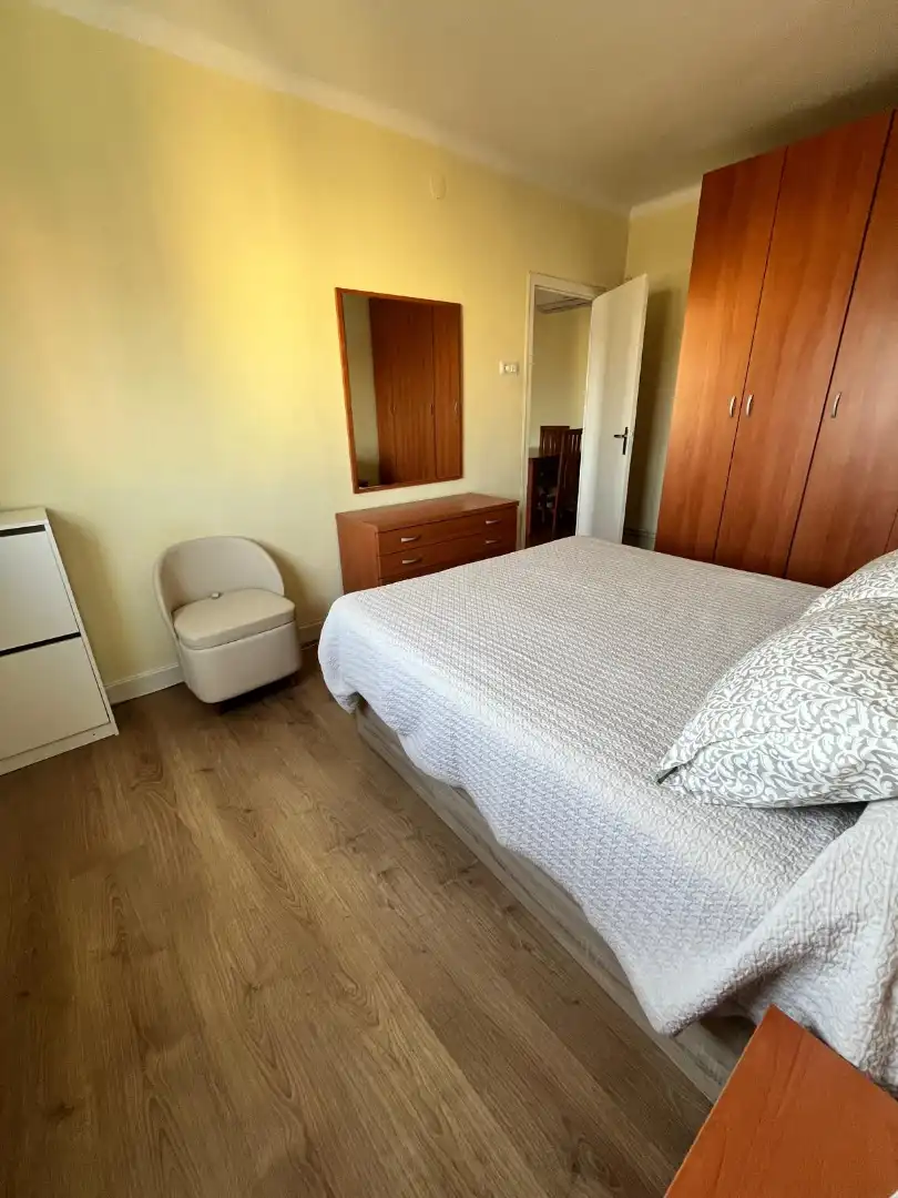 Dormitori de Pis en venda en L'Hospitalet de Llobregat amb Aire condicionat, Calefacció i Parquet