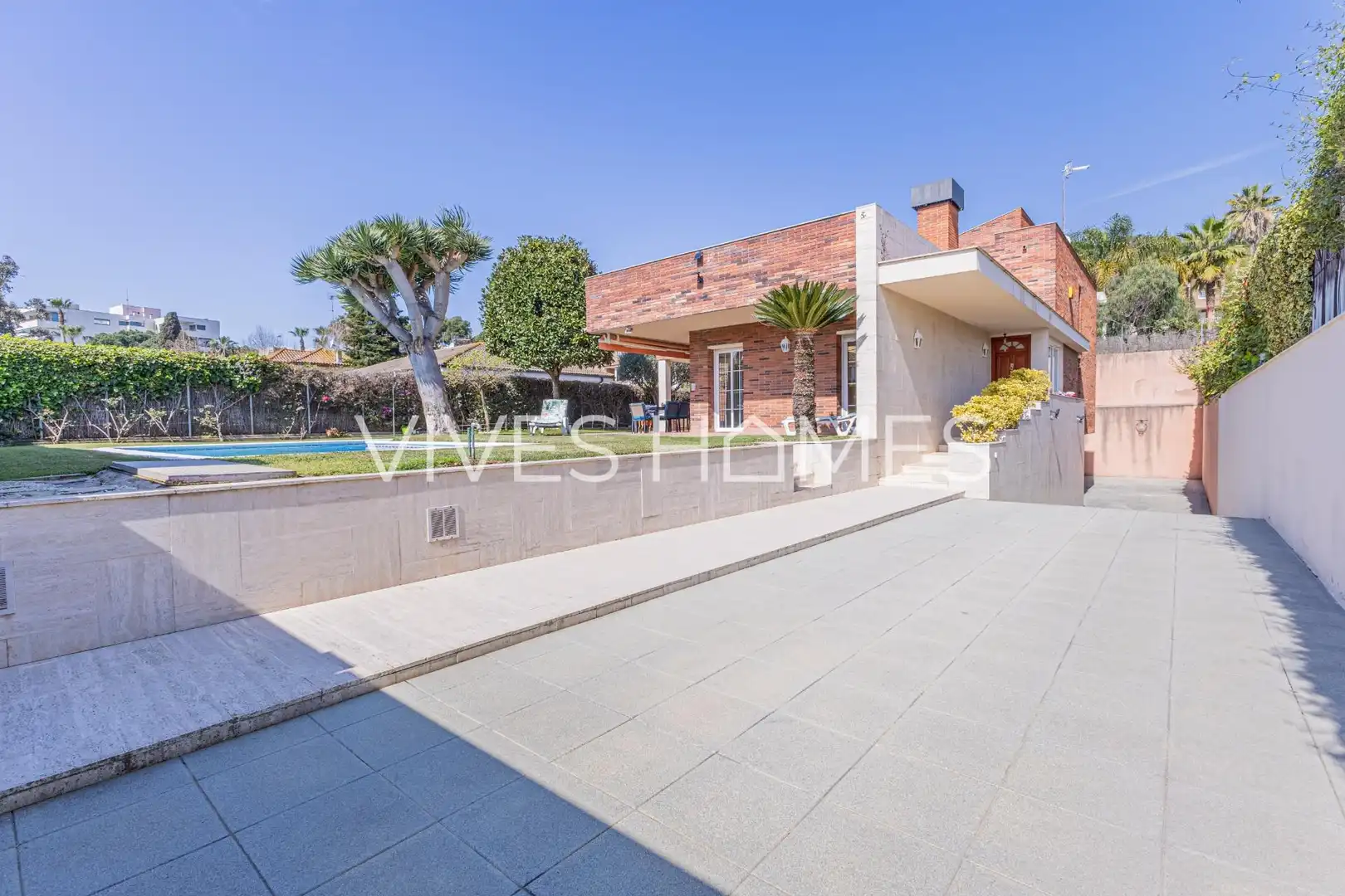 Außenansicht von Haus oder Chalet zum Verkauf in Sant Vicenç de Montalt mit Klimaanlage, Heizung und Privatgarten