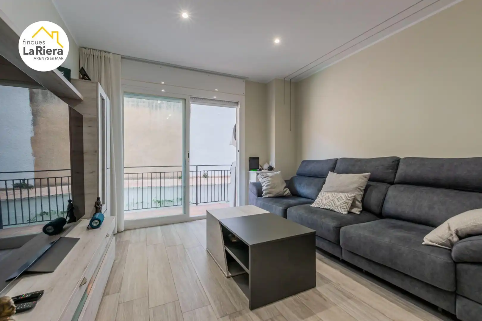 Sala de estar de Piso en venta en Arenys de Mar con Calefacción, Amueblado y Balcón
