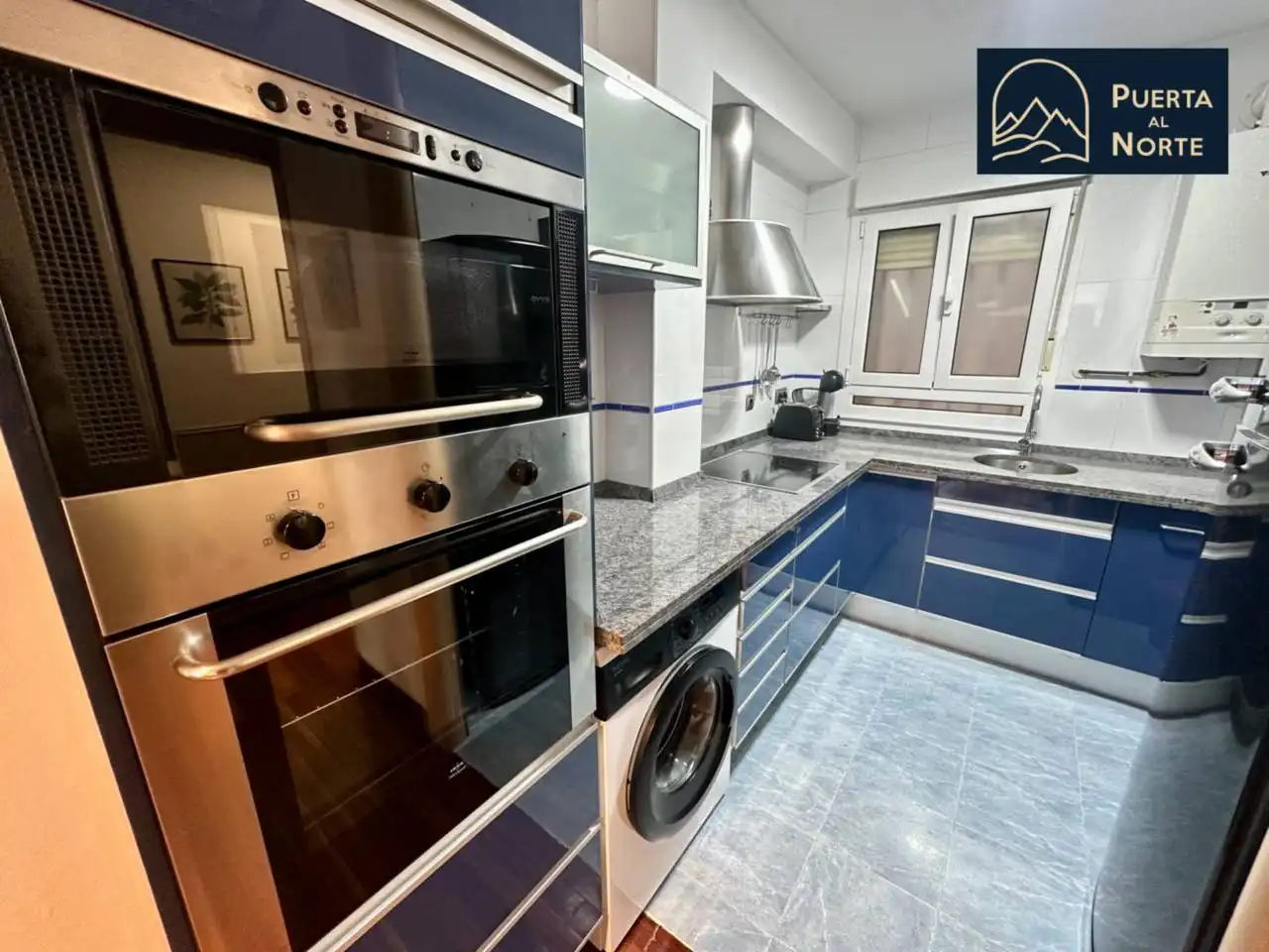 Cocina de Piso de alquiler en Santander con Calefacción, Trastero y Amueblado