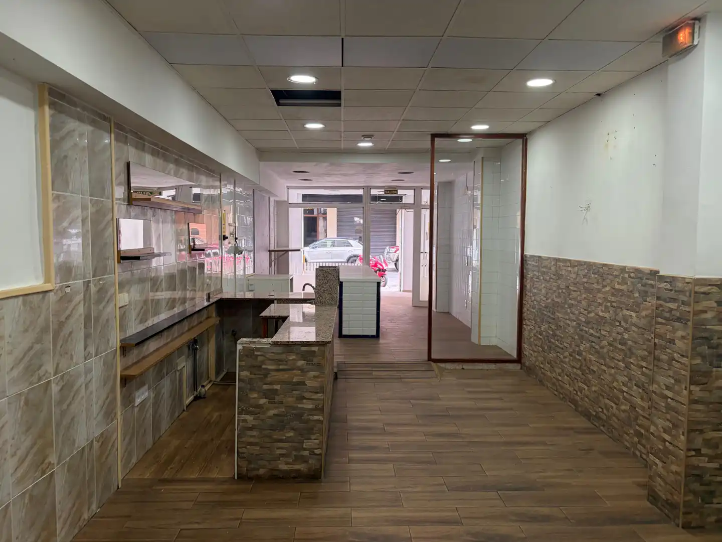 Local comercial en venta en Carrer de Rourell 3, imagen 2