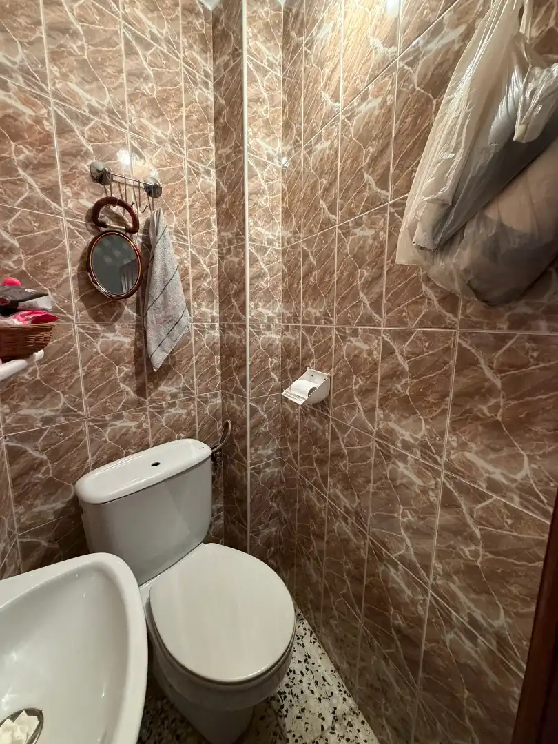 Baño de Casa adosada en venta en Ardales con Aire acondicionado, Terraza y Amueblado