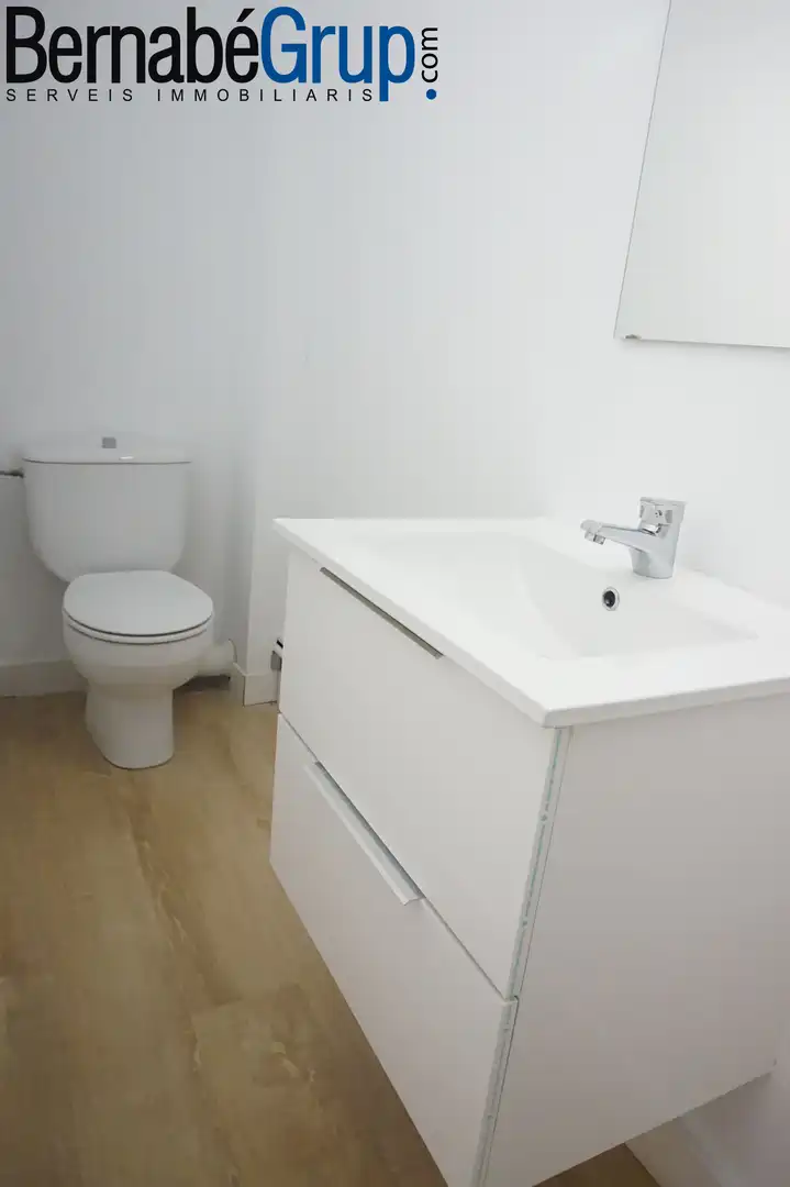 Bany de Local de lloguer en Granollers