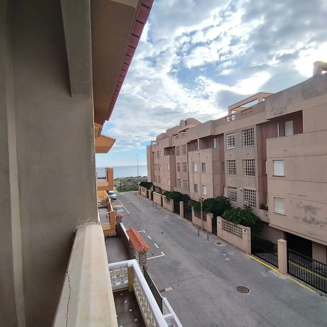 Vista exterior de Casa o xalet en venda en Sueca amb Aire condicionat i Terrassa